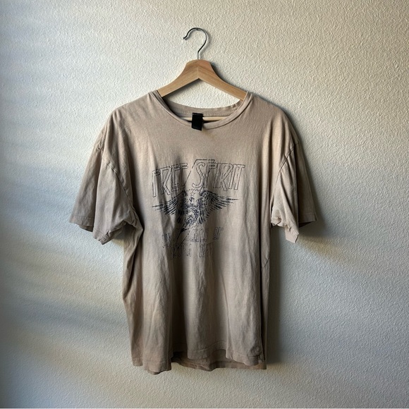 Free Spirit Graphic T-Shirt - Picture 2 of 7